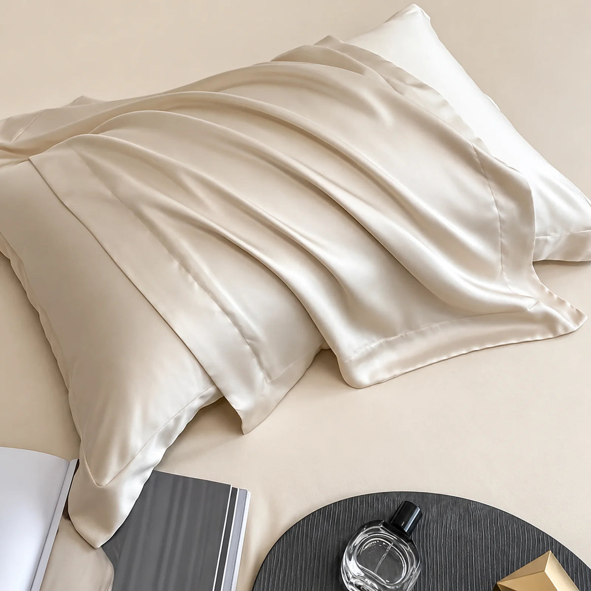 Avero Silk Pillowcase